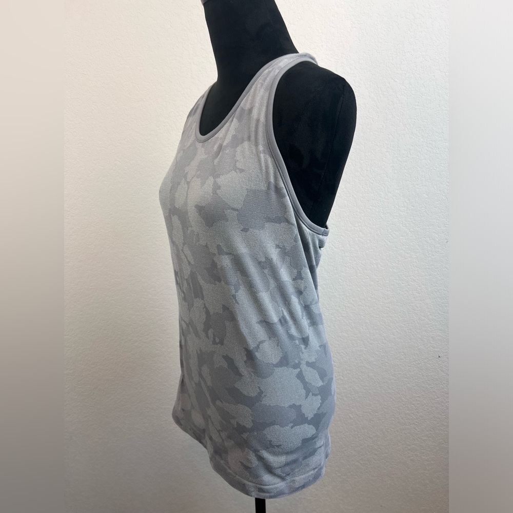 Athleta Speedlight Grey Camo Pattern Sleeveless T… - image 3